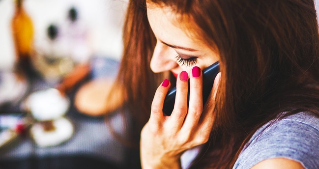A guide to bidding at an auction over the phone