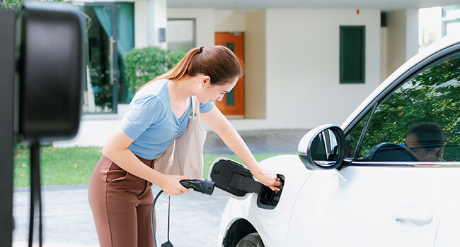 Maintenance-for-electric-vs-petrol-cars.jpg