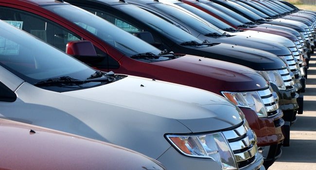 Buying a new car vs used: pros and cons